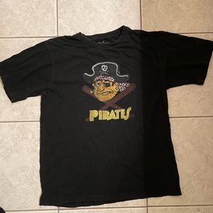 Pittsburgh Pirates Red Jacket Vintage Style T-shirt